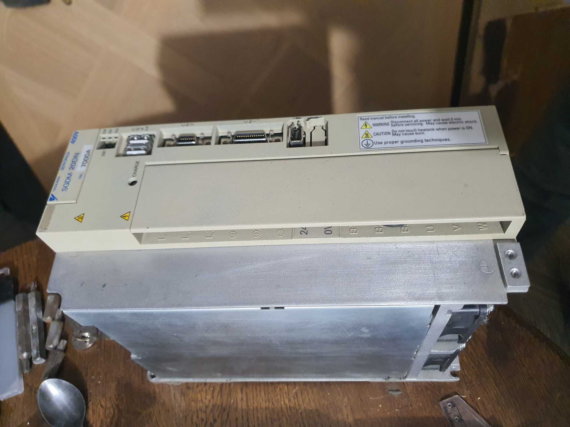 servopack yaskawa SGDM-20DN serwo sterownik