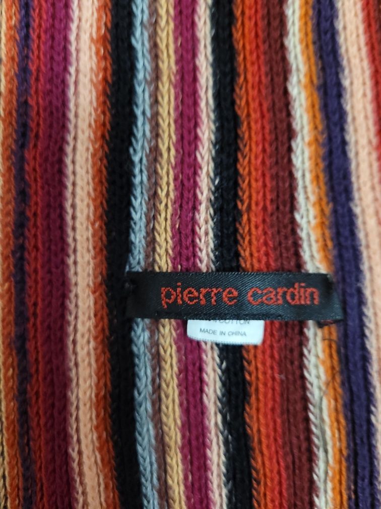 Szalik firmy Pierre Cardin