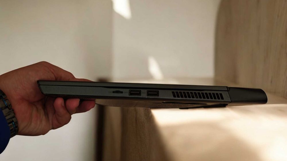 Ігровий Dell Alienware M15 R3 144Гц i7-10H/32Gb/512SSD/RTX2070Super