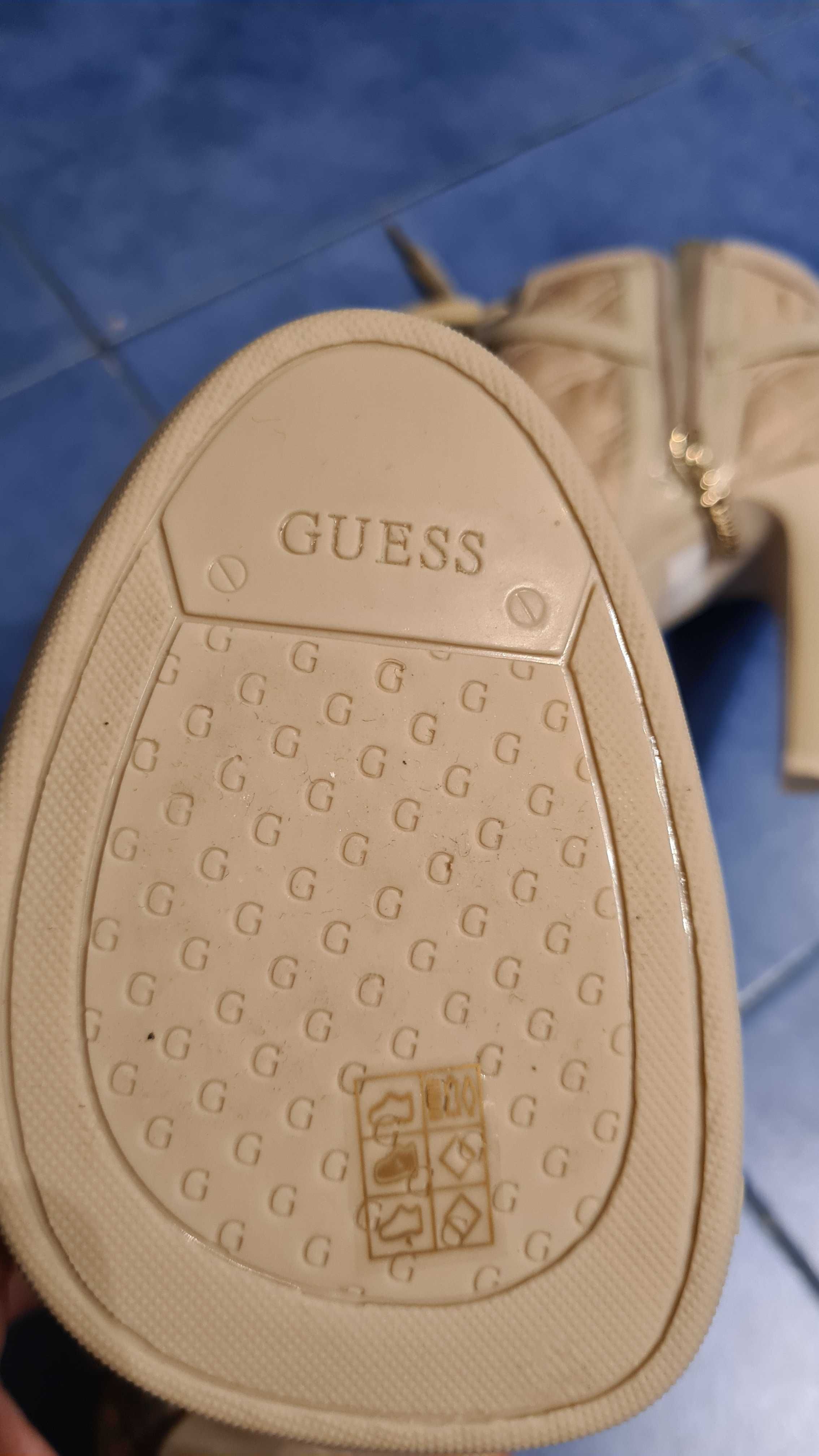 Nowe botki Guess bezowe 40 obcas 11 cm