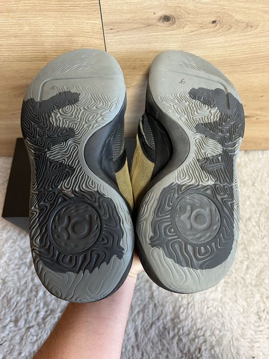Nike KD Trey 5 X Black Metallic Gold