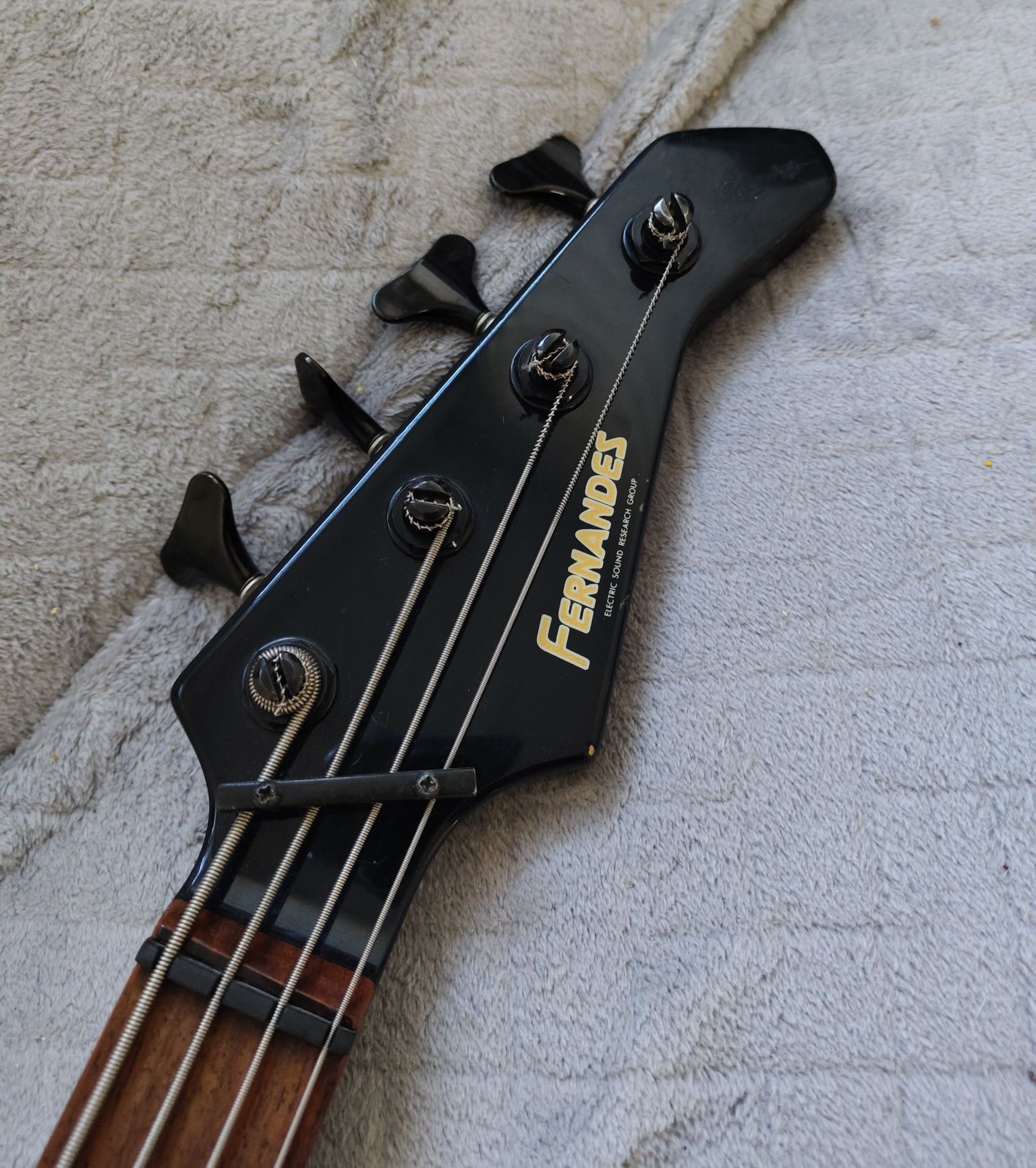 Gitara basowa Fernandes Bass, FRB-70? fretless