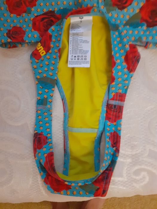 Купальник Arena розмір s, чашка А