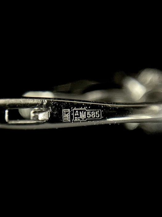 Золотые серьги с бриллиантами/Золоті сережки з діамантами