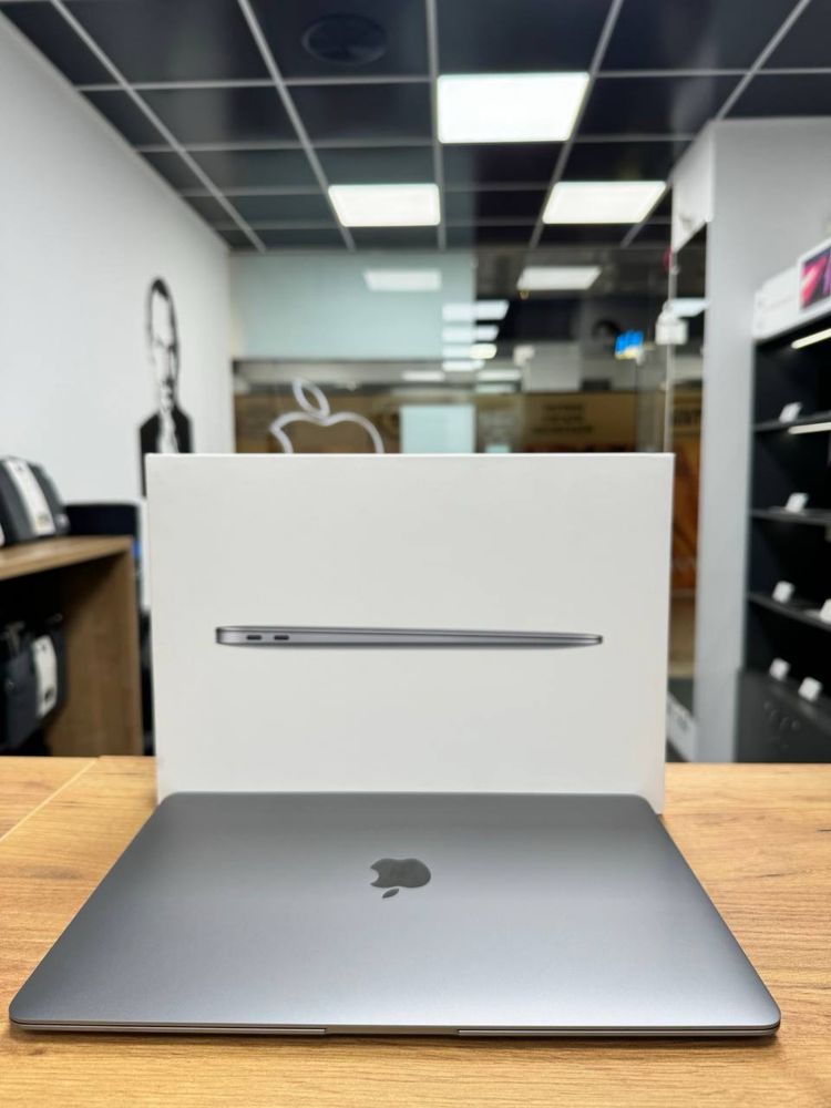 Macbook Air 2020 (M1/8gb/ 256 ssd) офіційна гарантія