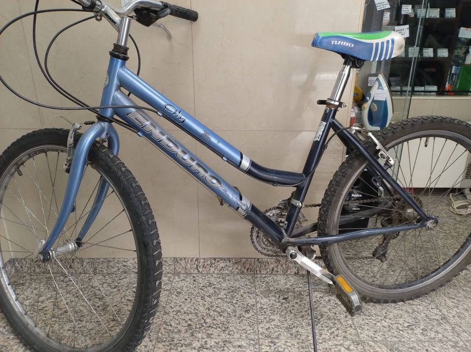 (822/24n) rower Enduro 26"