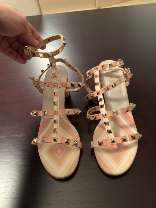 Sandálias de salto Valentino
