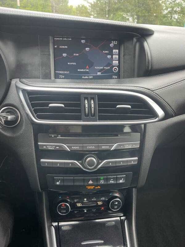 2017 Infiniti QX30