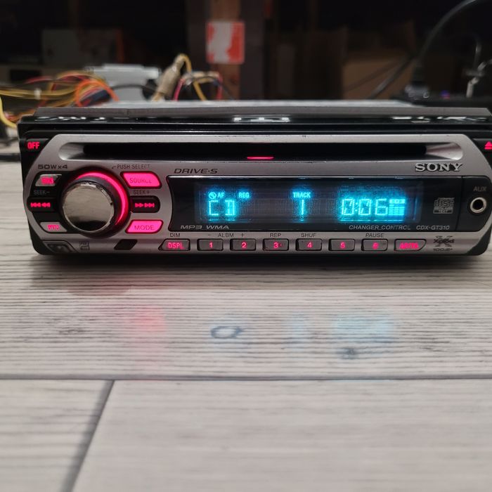 Radio samochodowe SONY 4x50W XPLOD 100dB+ CD,DUAL AUX,RDS