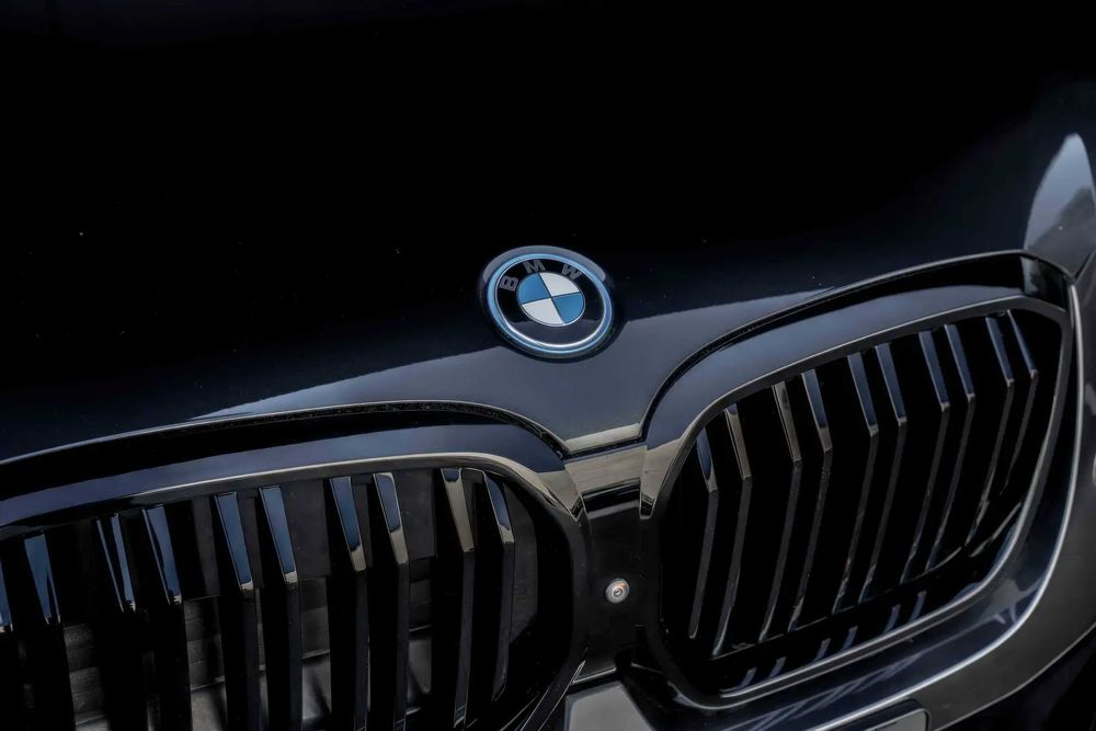 BMW iX3      2023