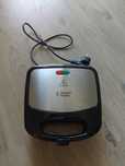 Opiekacz Russell Hobbs czarny 760 W