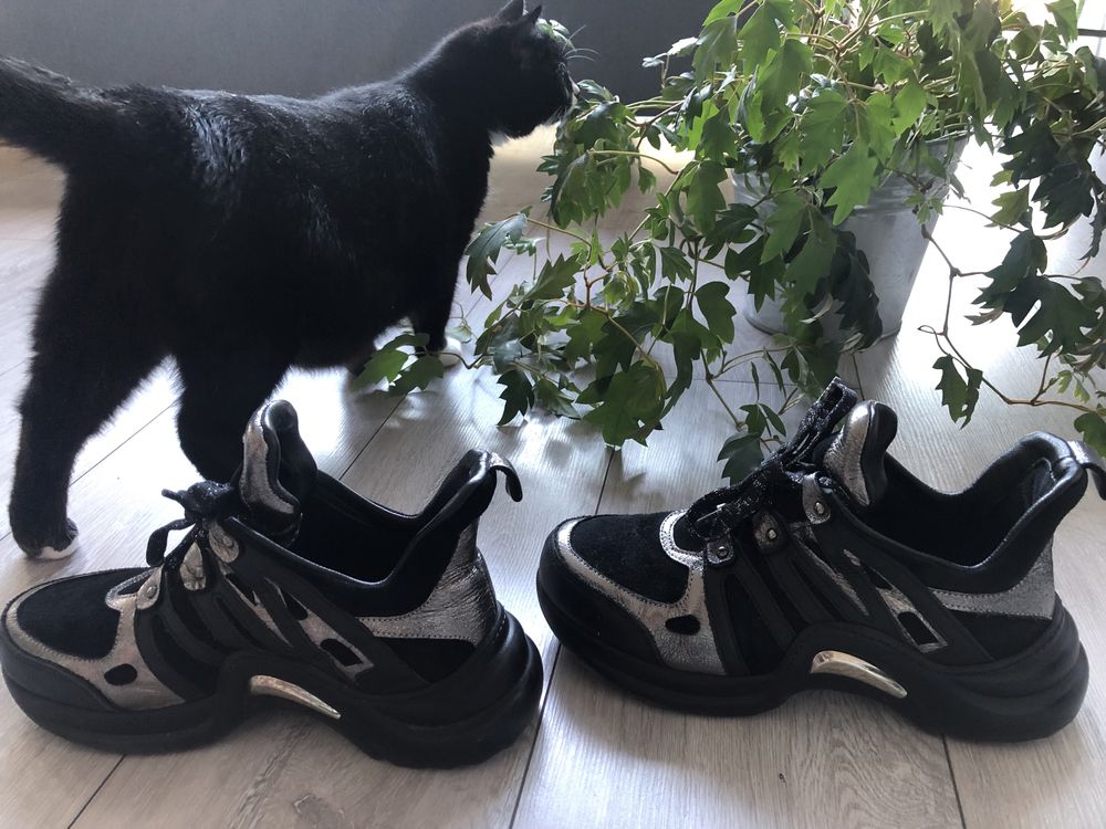 Buty marki Venezia  w bardzo dobrym stanie wlozone maks 5   ( wygodne)