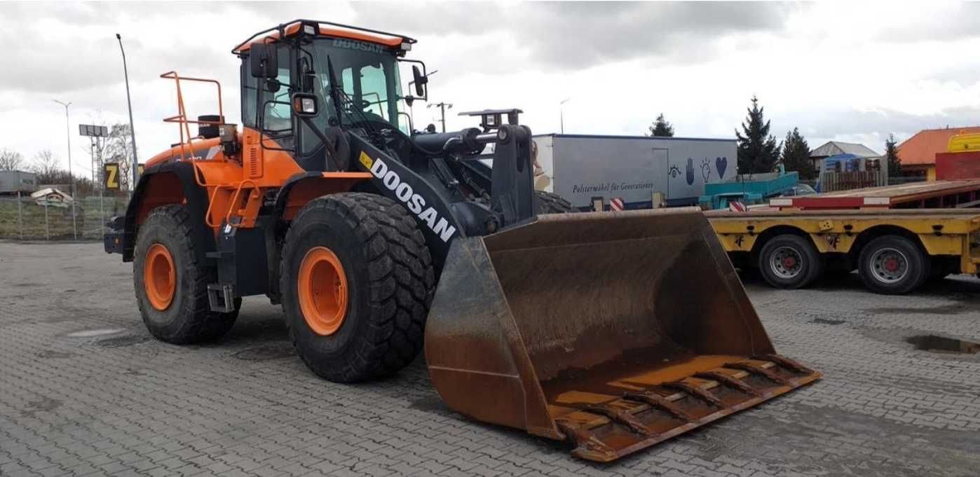 ŁADOWARKA KOŁOWA Doosan DL420-5 – Tylko 232 motogodziny!