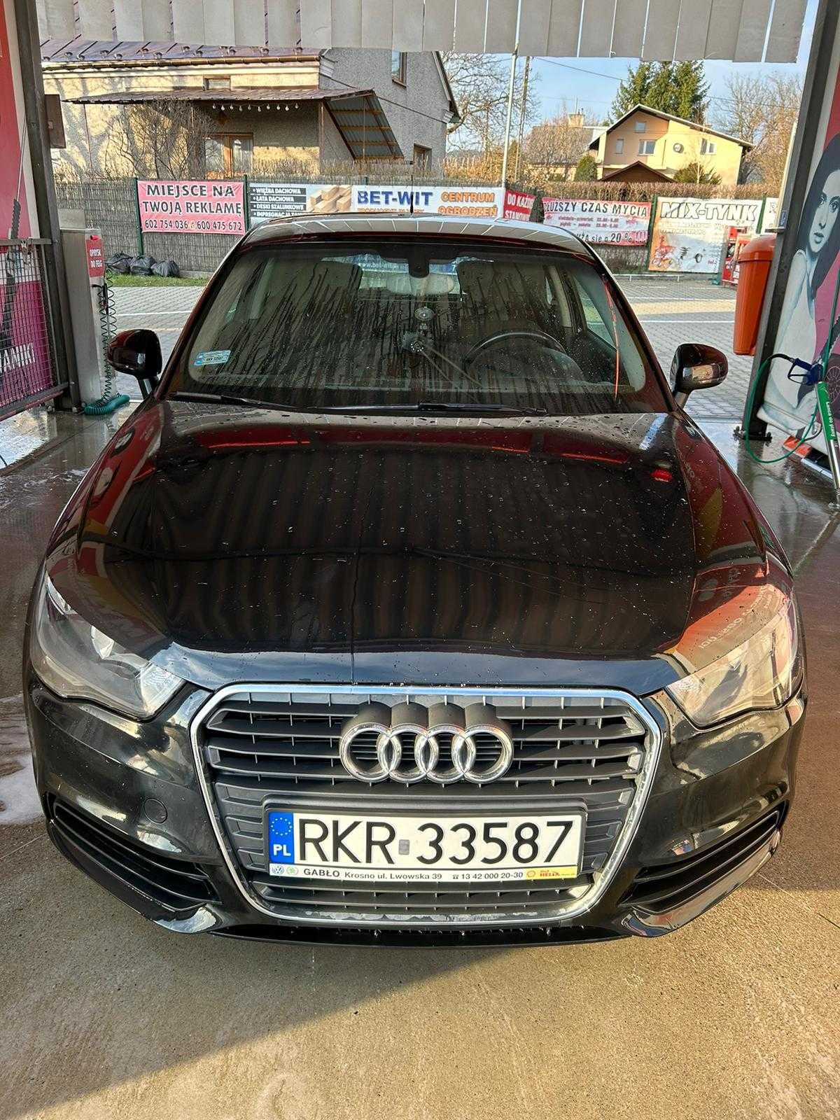 Audi A1 1.6 Tdi 90 KM Czarne