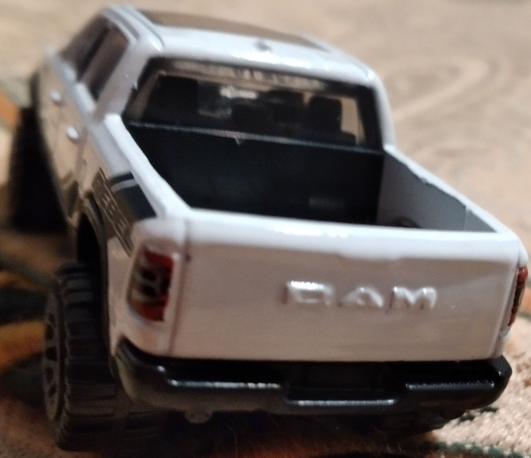 Vendo Miniatura Hot Wheels Jipe Ram Rebel!!! Versão que saiu em 2020!!