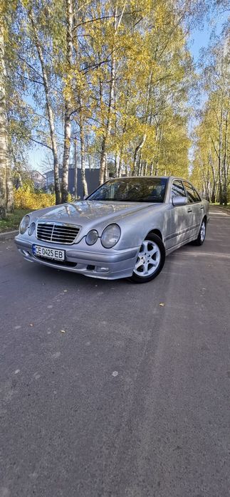 Мерседес 210.    2.2 д