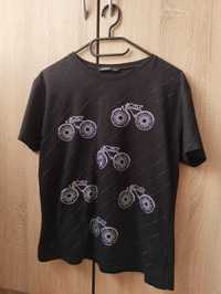 Czarny t-shirt w rowery