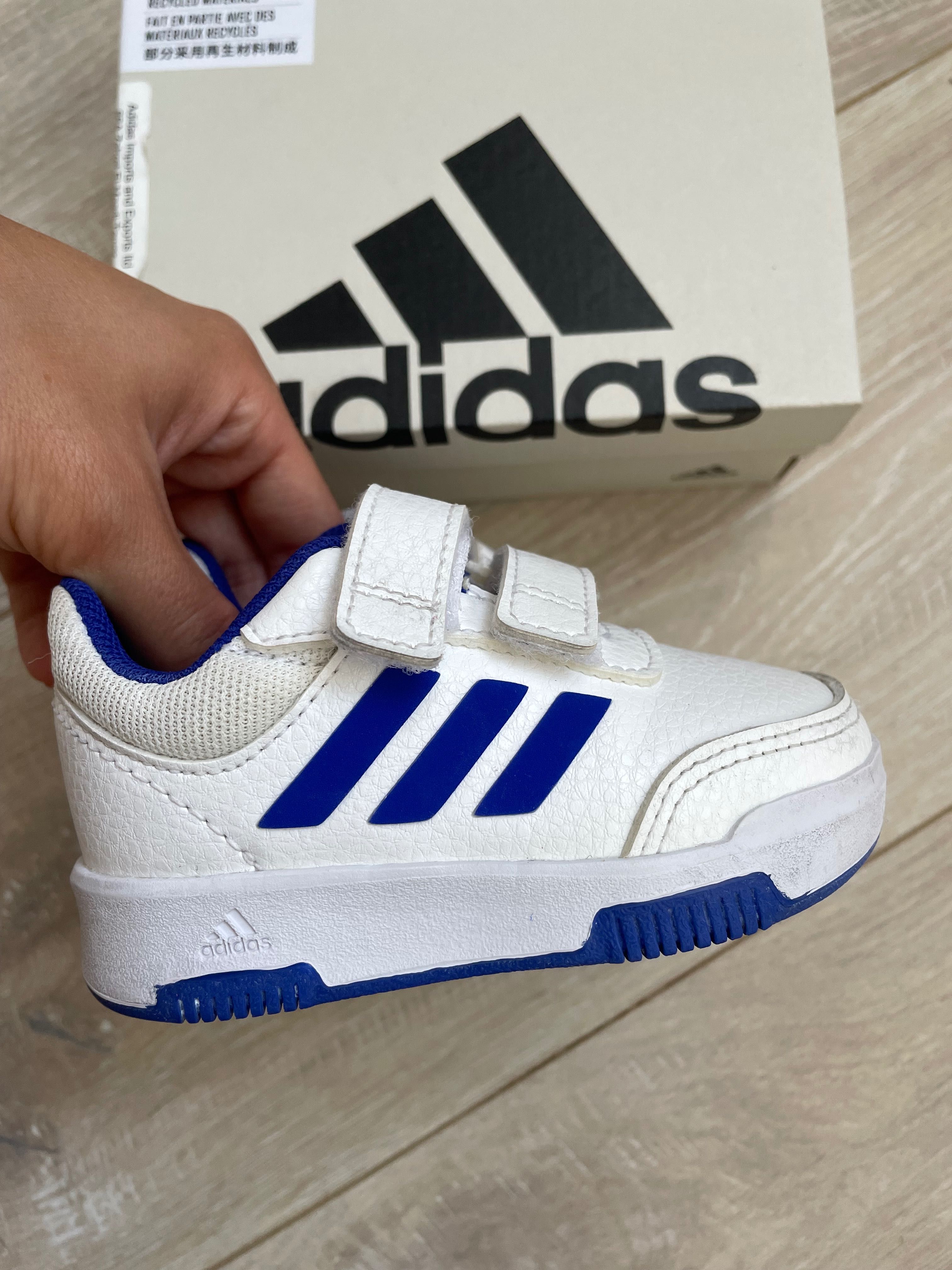 Дитячі кросівки adidas