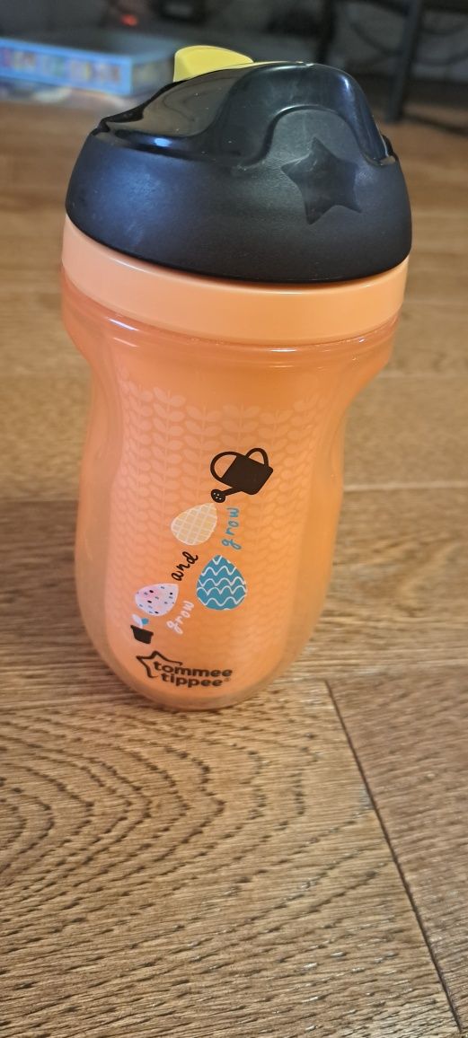 Kubek bidon ze słomką Tomme tippee