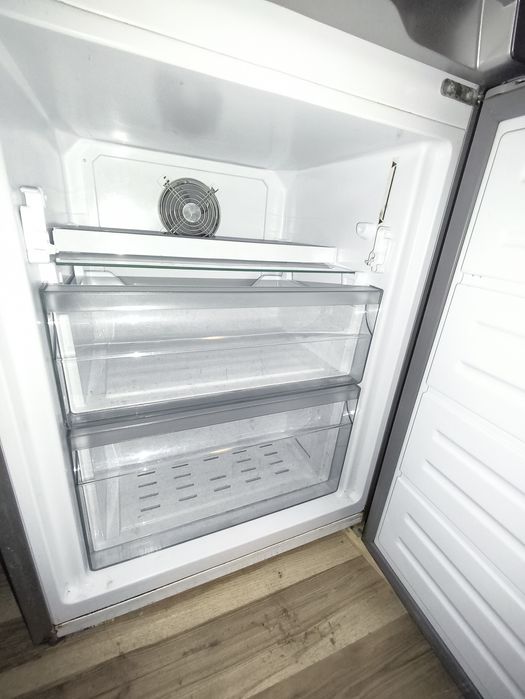 Lodowka Sharp titanium gray