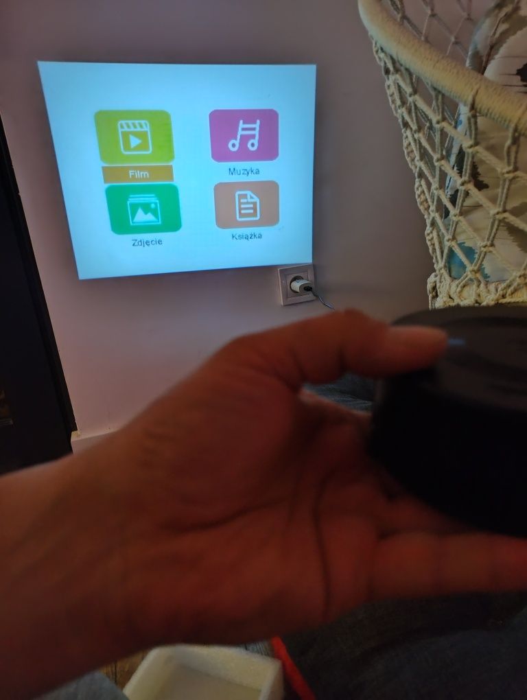 Mini projektor multimedialny odtwarzacz