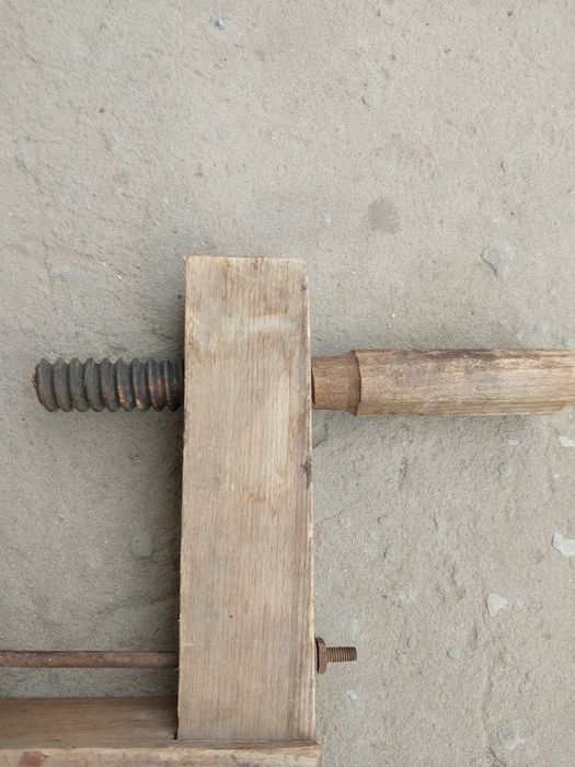 Струбцины деревянные из дуба времен СССР