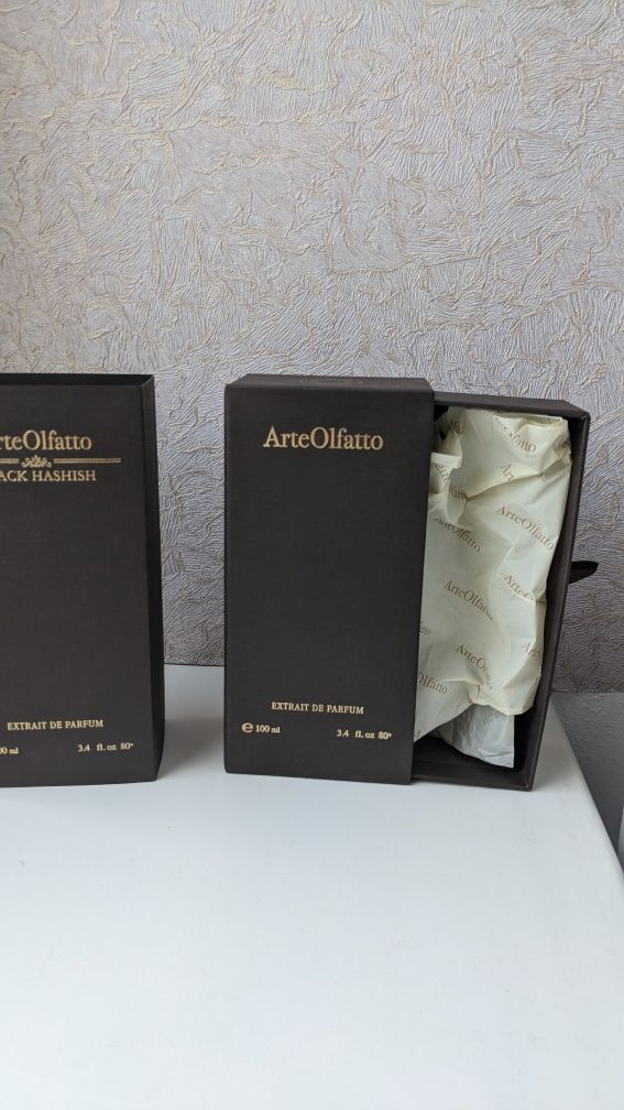 Продам коробку з під парфумованої води ArteOlfatto Black Hashish