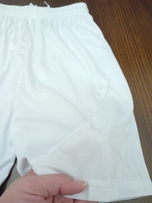 Calção do Benfica 7-8 novo na embalagem!