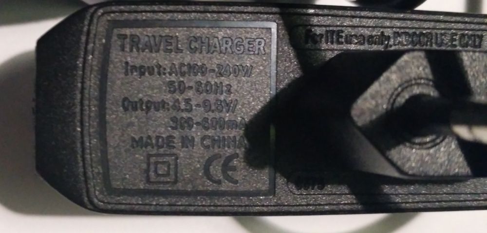 Адаптеры блоки питания блочки T090060 2CM43 Travel Charger на 4,5-10В