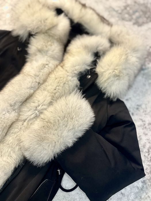 Зимова куртка з  натуральним хутром