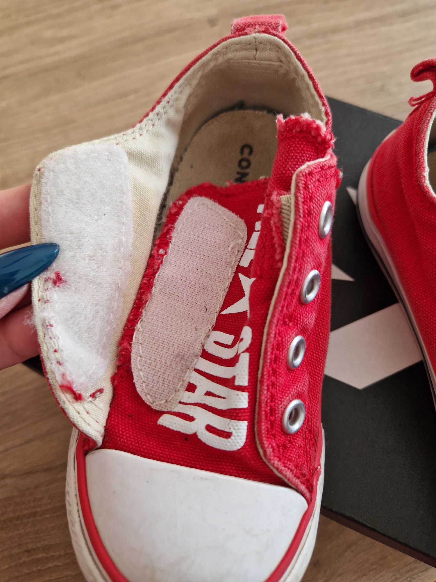 Czerwone trampki converse