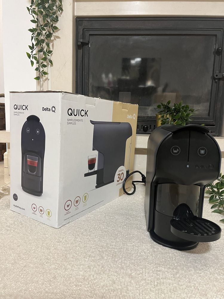 Máquina de Café Delta Q Quick Preto