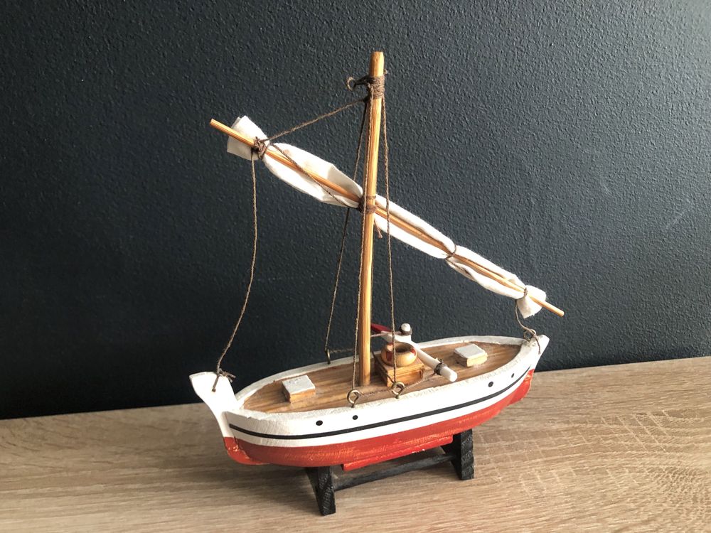 Vintage, drewniany model żaglówki, łódki, statku