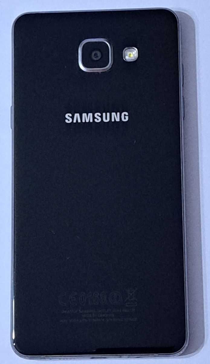 Telefon Samsung Galaxy A5 z ładowarką, 5,2",  16 / 2 GB RAM