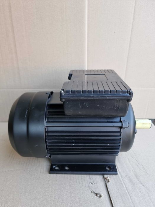 Електродвигун однофазний 220в 2,2 квт 3000об/хв мотор электродвигатель