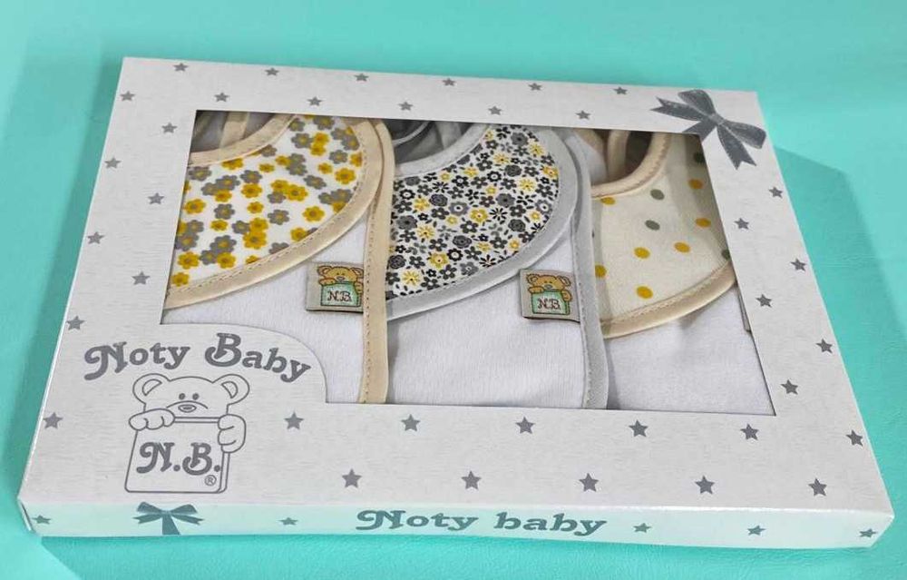 Conjuntos de  3  lindos babetes para bebé