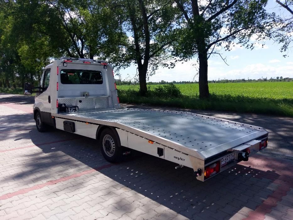 Autolaweta laweta holowanie POMOC drogowa transport Wynajem Usługi 399