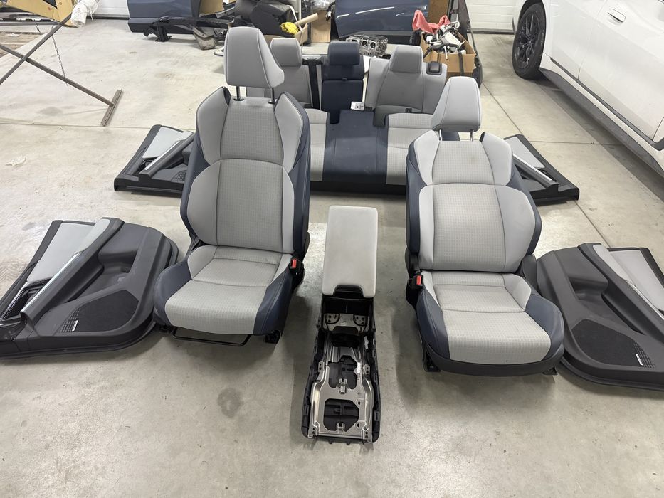 Салон subaru solterra toyota bz4x