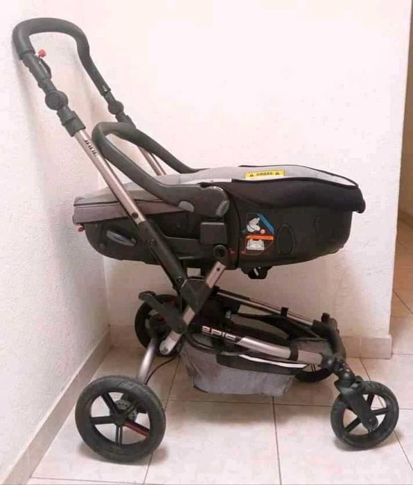 Carrinho trio epic matrix..em excelente estado.