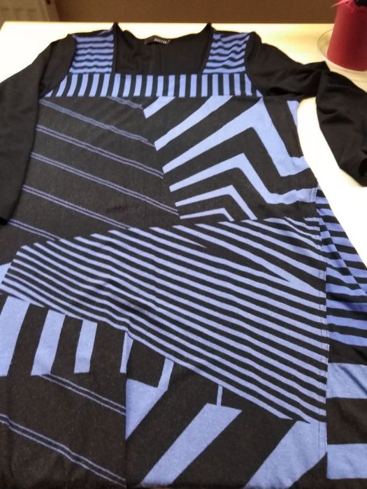 Sukienka w kolorze czarno -szafirowym ,rękaw r. L-XL