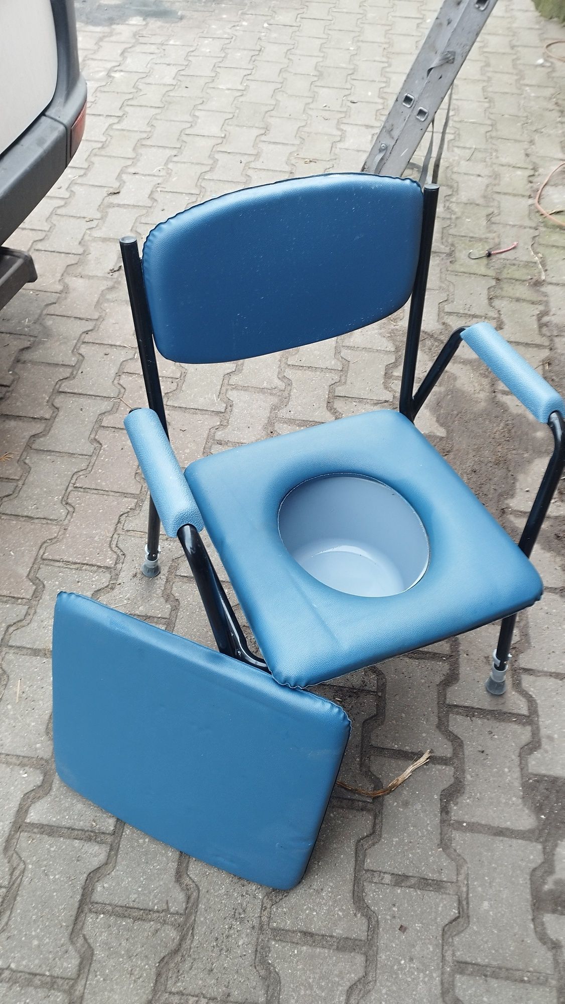 Krzesło,fotel  toaletowy . WC