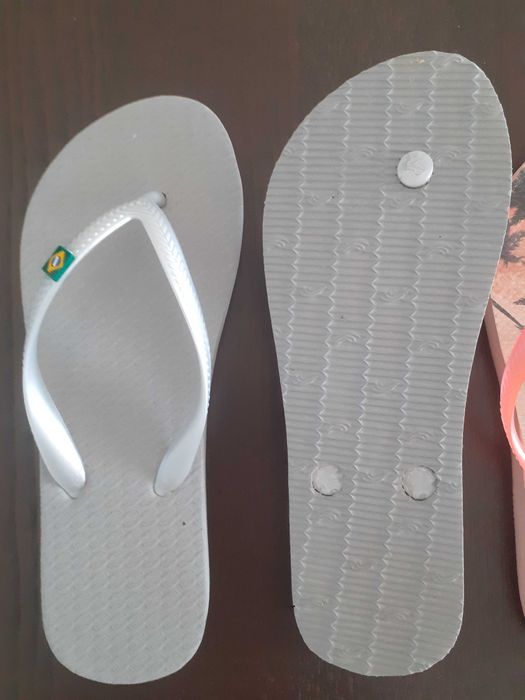 Chinelos Havaianas tamanho nº 37 e 38