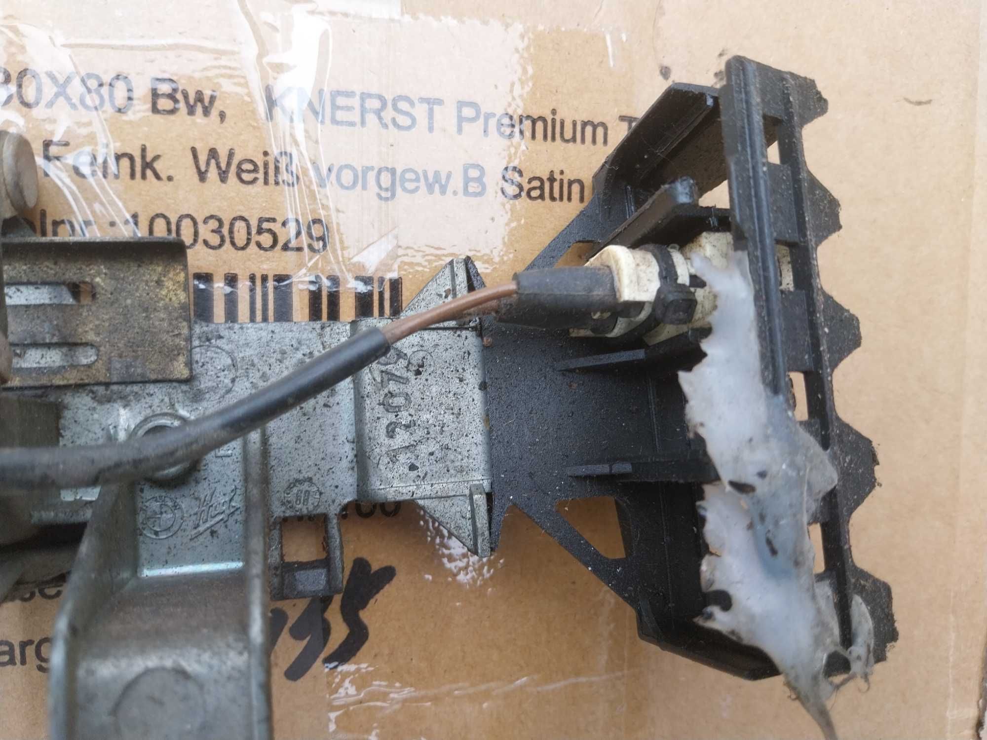 Klamka Zewnętrzna Drzwi Lewy Przód Kierowcy BMW E32 E34