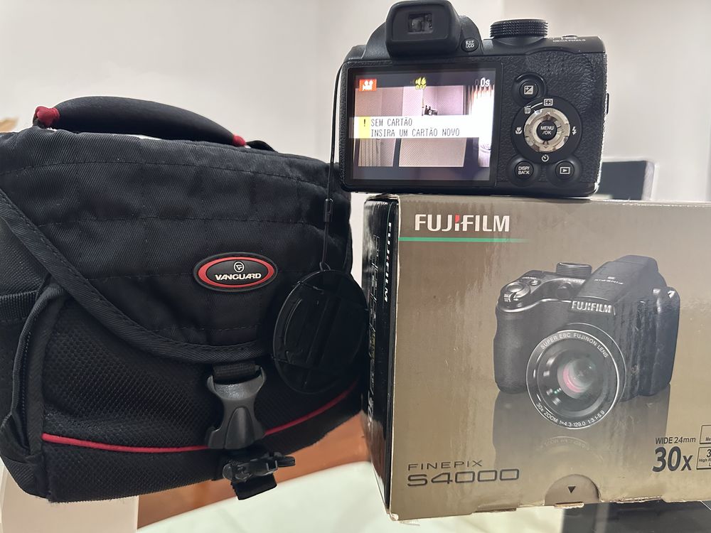 Camara fujifilme finepix s4000