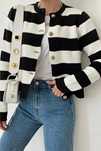 Happiness Istanbul Os Sweter Z Guzikami W Paski H12587