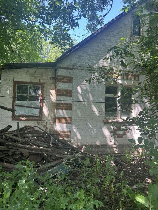 Продам дом в н.п. Барчаны Люботинской громады Харковского района.