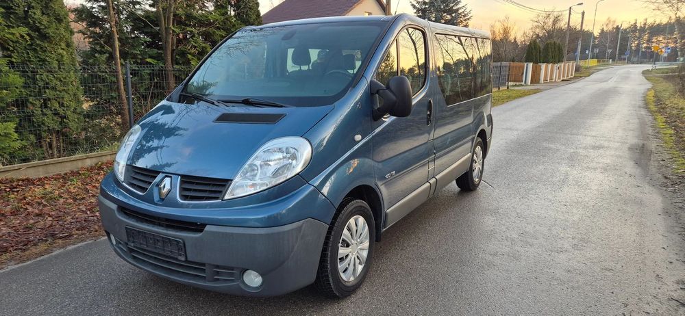 Renault Trafic 9 osobowy Vebasto Klima - Nawiewy tył
