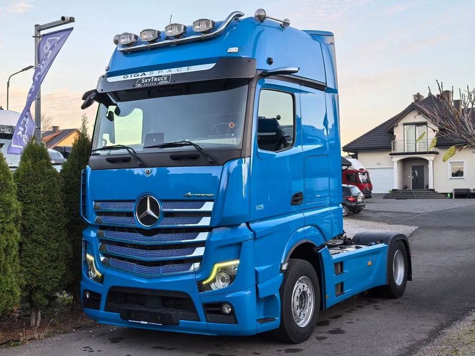 Mercedes-Benz Actros 1848 LS * GigaSpace * Bi-Xenon * MirrorCam * Klima postojowa * Salonka *  * Klimatyzacja postojowa * Zbiorniki 1110l * Nowe opony *