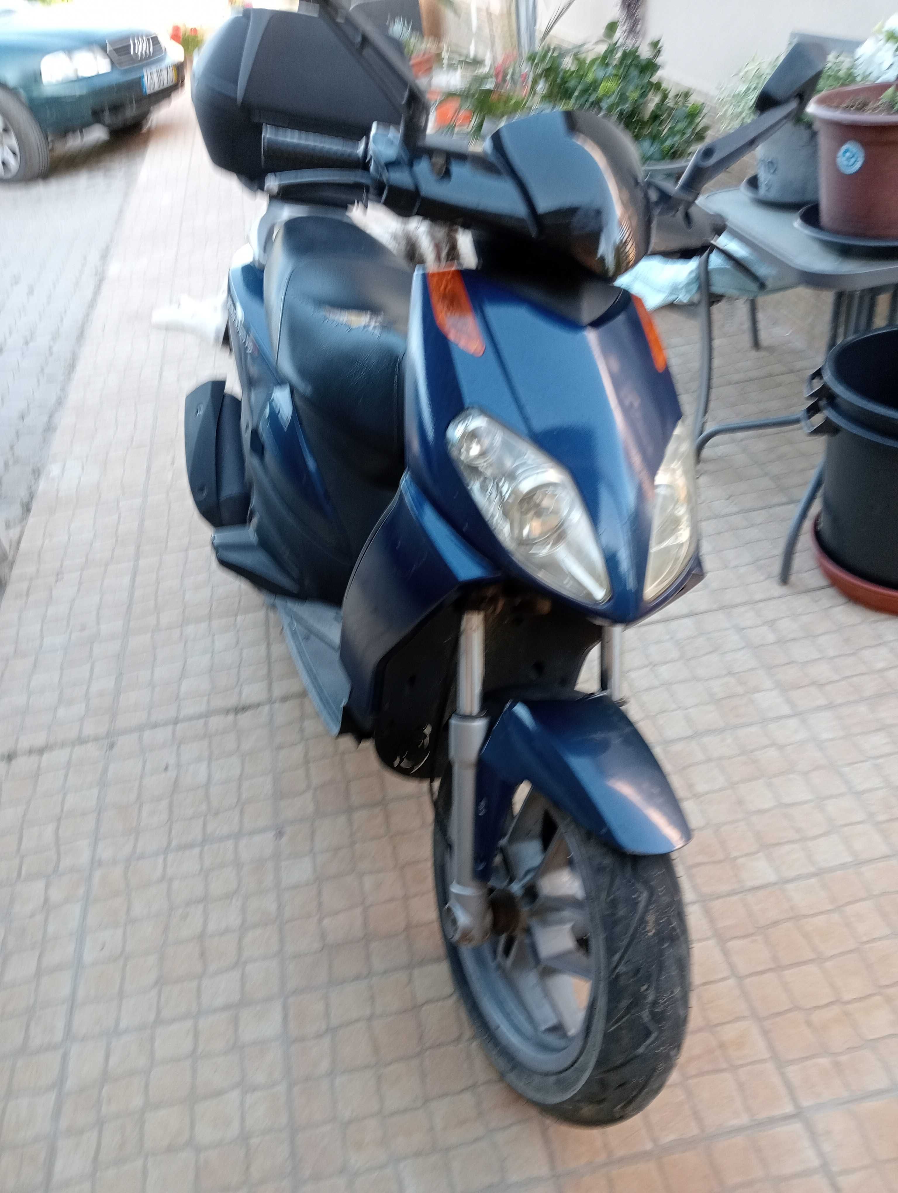 Scuters Aprilia sportsyti de 2010