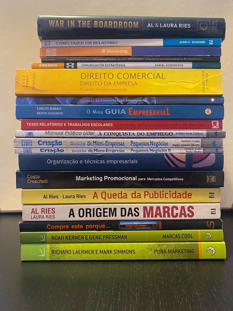 Livros de comunicação empresarial, fotografia e marketing